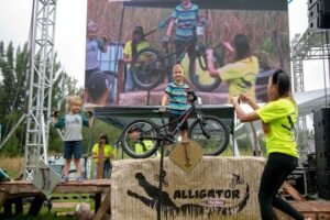 Experience the thrill of true MTB competition at the peak of Florida Riders' ascent. uniting passionate mountain bike enthusiasts!